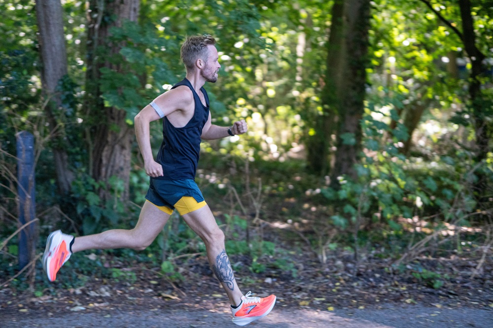 Brooks Hyperion Max 3 review | De Hardloopwinkel
