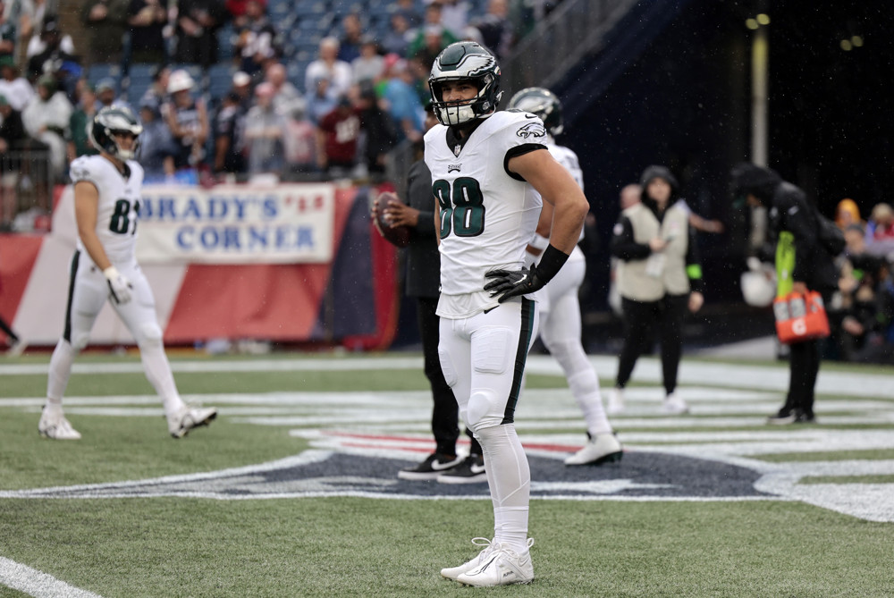 Dallas Goedert fantasy advice: Start or sit the Eagles TE in Week