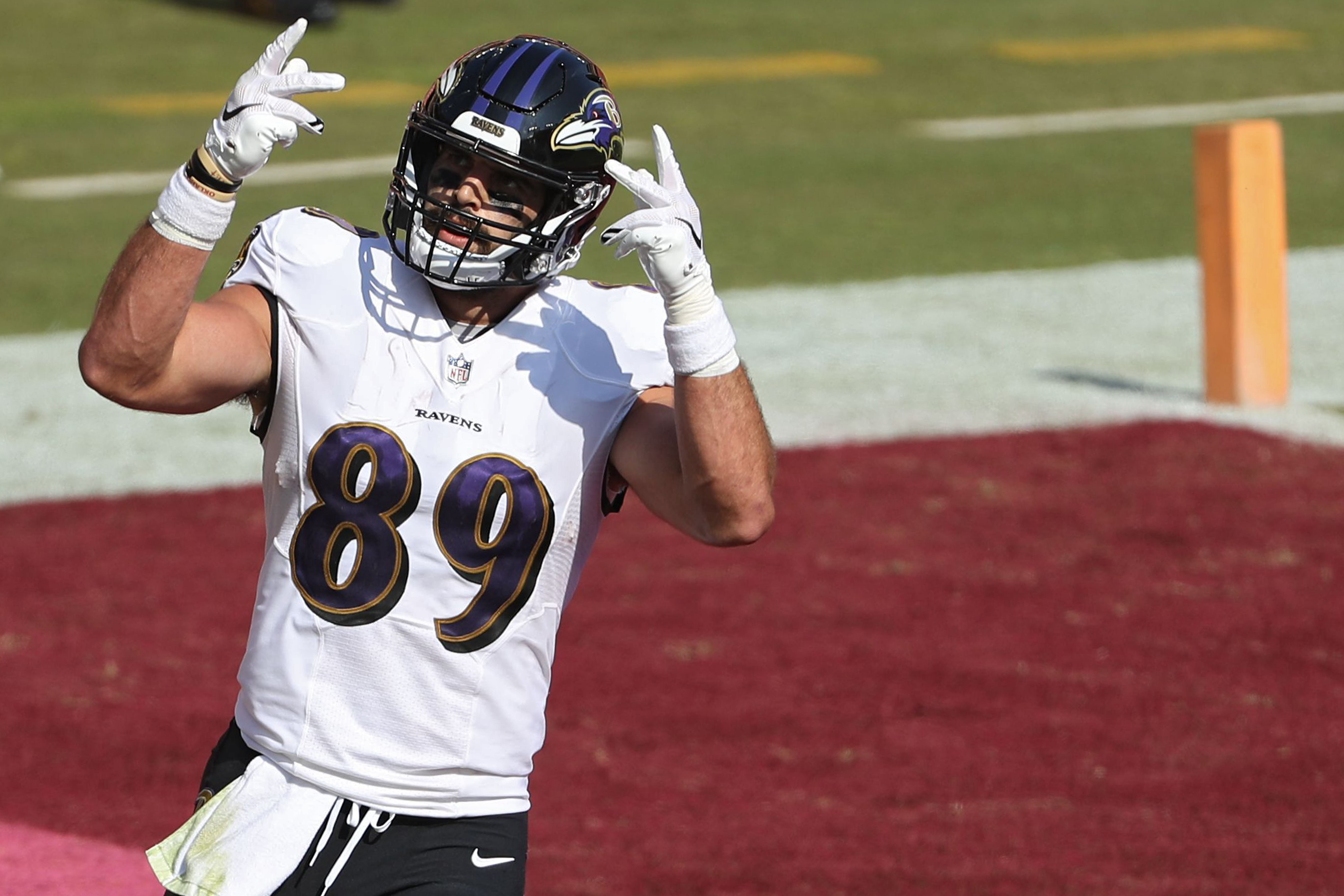 Week 8 Fantasy Football Tight End Rankings: The Questionable Mark