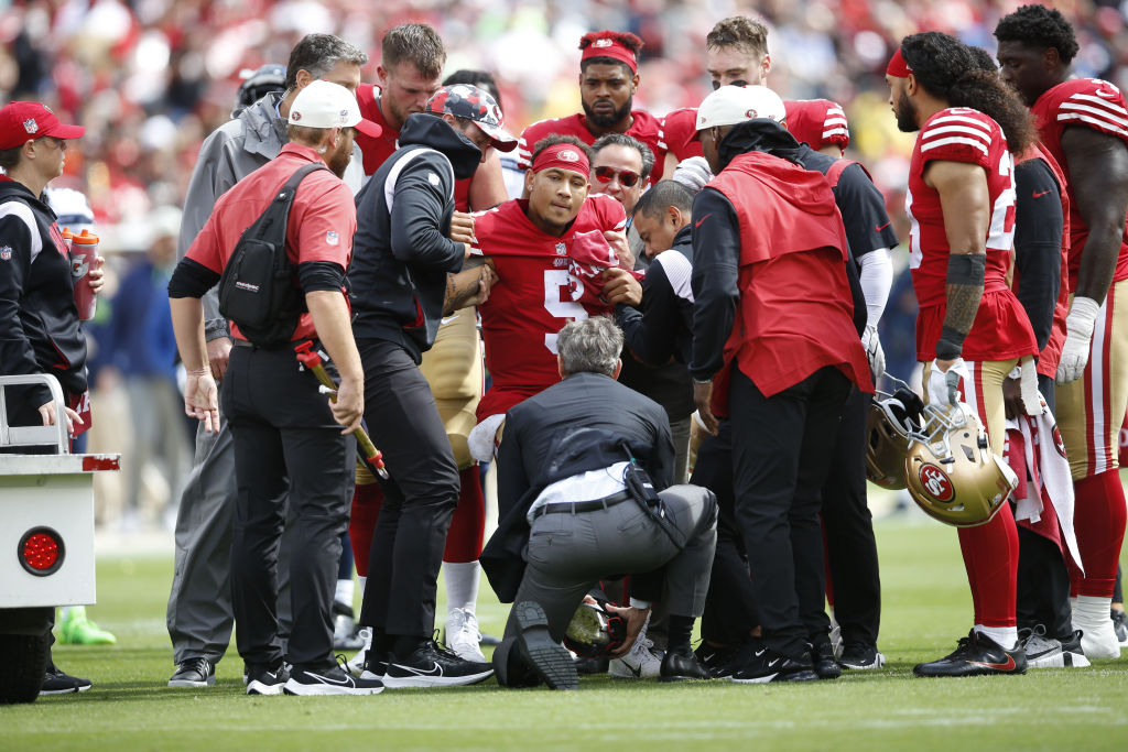 Christian McCaffrey injury: 49ers RB played through 'knee irritation' in  Week 12 vs. Saints - DraftKings Network